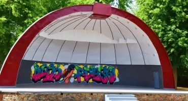 Niedziela w parku z leśnikami. Będzie można zobaczyć sprzęt i dowiedzieć się więcej o drewnie 