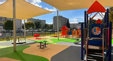 Odnowiony plac zabaw w Bielsku Podlaskim otwarty dla dzieci
