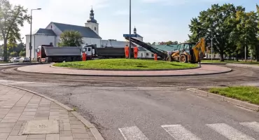 Rondo przy ul. Kościuszki w Brańsku remontowane. Kierowców czekają utrudnienia